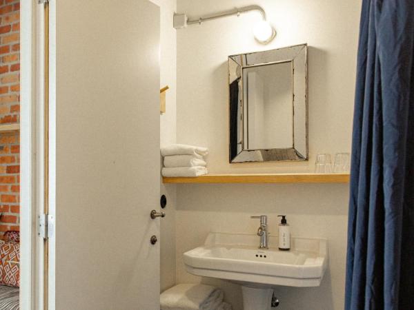 JAM Brussels : photo 6 de la chambre chambre triple standard