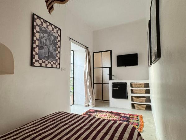Riad Ait El Mouden : photo 10 de la chambre chambre double avec salle de bains privative
