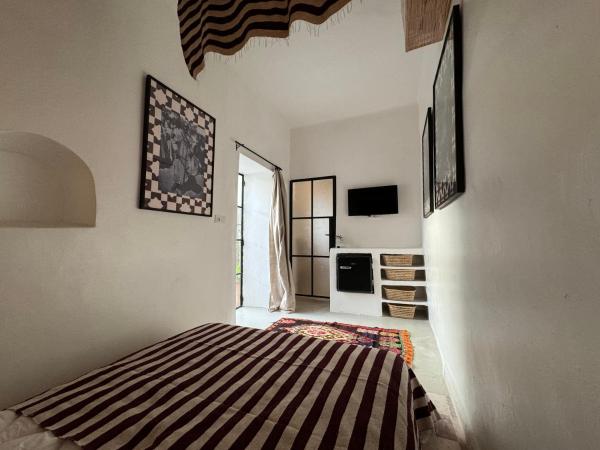 Riad Ait El Mouden : photo 8 de la chambre chambre double avec salle de bains privative