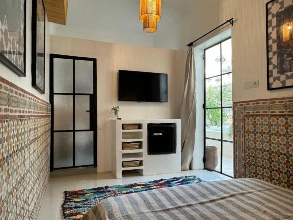 Riad Ait El Mouden : photo 10 de la chambre chambre double avec salle de bains privative