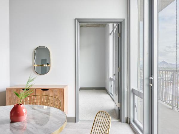 Sonder at McKinley : photo 4 de la chambre appartement 2 chambres deluxe avec balcon