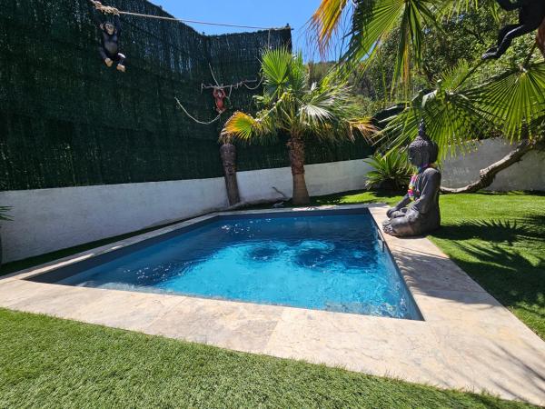 Ô Balinais mini villa avec spa et piscine privatif : photo 5 de la chambre chambre lit queen-size - vue sur piscine