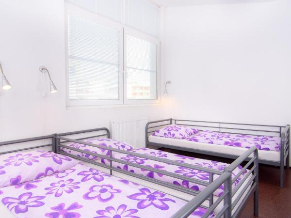 Hostel Bohemia : photo 6 de la chambre chambre triple