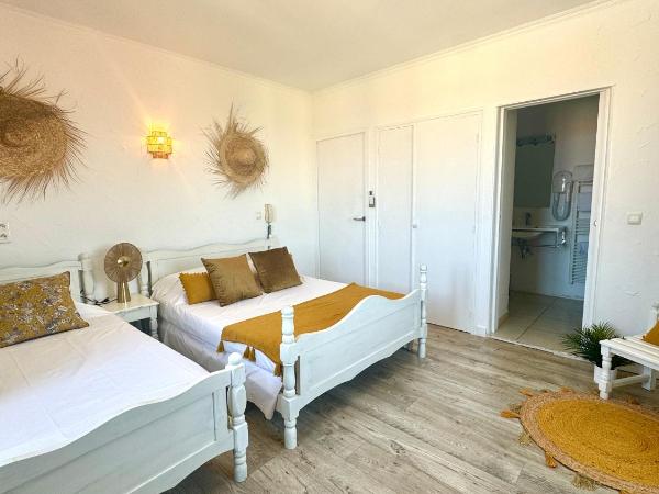 Hôtel Les 3 Terrasses : photo 4 de la chambre chambre triple standard