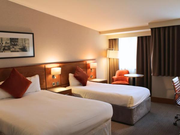 The Crown London, WorldHotels Distinctive : photo 1 de la chambre chambre familiale exécutive