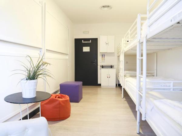 Hostels Meetingpoint : photo 1 de la chambre lit dans dortoir mixte de 6 lits