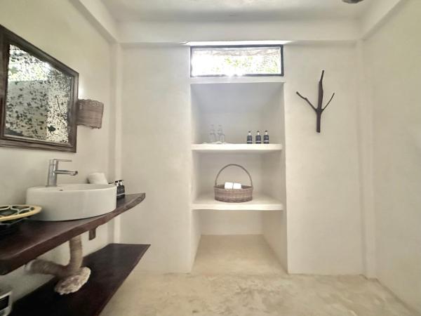 LUV Tulum : photo 6 de la chambre beachfront king standard