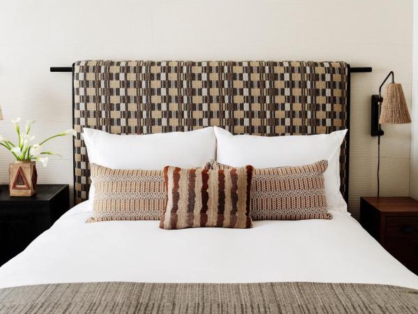 Downtown Los Angeles Proper Hotel, a Member of Design Hotels : photo 5 de la chambre chambre lit queen-size deluxe - vue sur ville