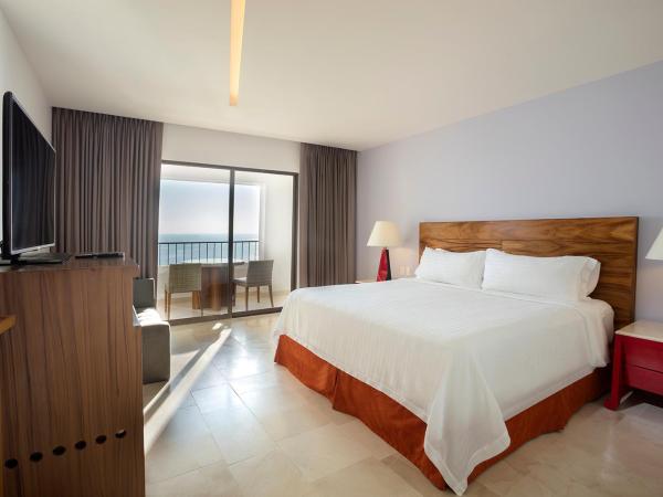 Holiday Inn Resort Ixtapa All-Inclusive, an IHG Hotel : photo 1 de la chambre suite