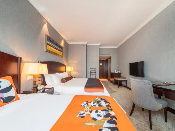 Grand International Hotel : photo 2 de la chambre family twin room
