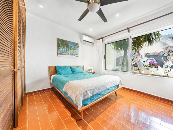 The Mermaid and The Pearl Boutique B&B : photo 6 de la chambre chambre lit queen-size avec salle de bains commune 