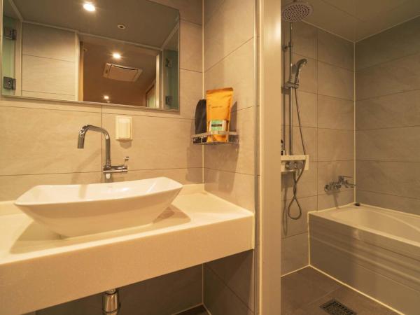 신촌 메이븐 호텔 : photo 4 de la chambre chambre supérieure lit queen-size