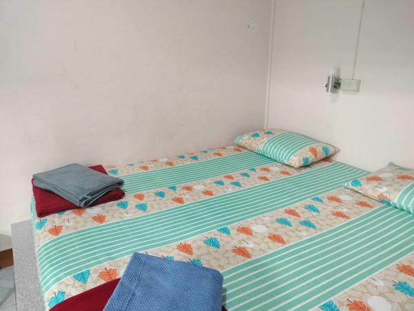 Canaan guesthouse : photo 2 de la chambre chambre double standard avec salle de bains commune