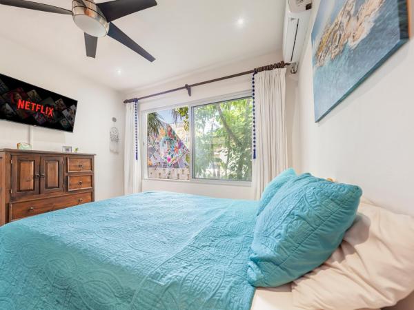 The Mermaid and The Pearl Boutique B&B : photo 7 de la chambre chambre lit queen-size avec salle de bains commune 