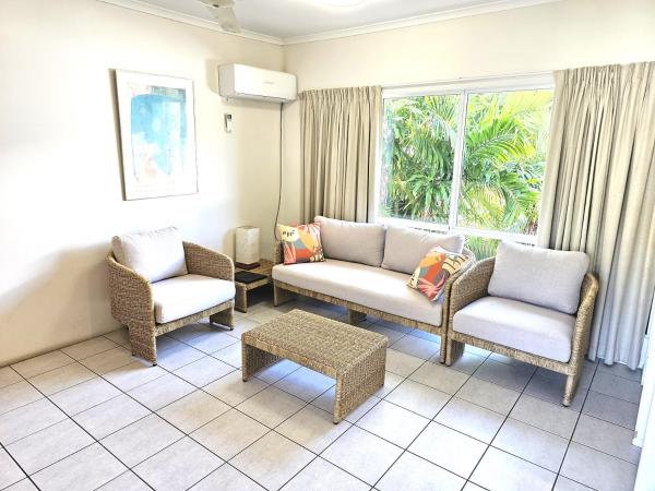 Mango Tree Holiday Apartments : photo 4 de la chambre appartement avec balcon
