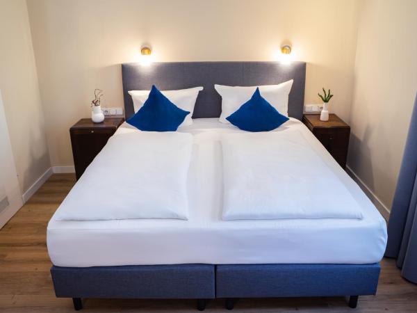 Hotel Altmünchen by Blattl : photo 1 de la chambre chambre double – vue sur cour