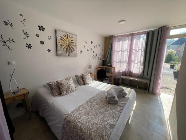 Belle Normandy : photo 8 de la chambre chambre familiale - vue sur jardin