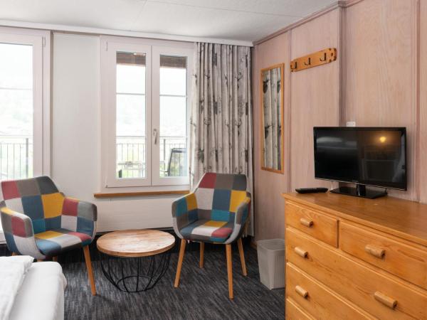 Jungfrau Lodge, Swiss Mountain Hotel : photo 9 de la chambre chambre triple avec salle de bains privative - vue sur montagne
