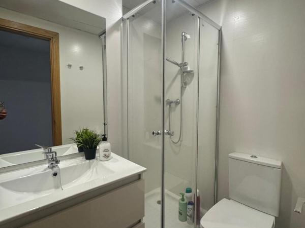 ENJOY THE STARS MADRID Zapata : photo 9 de la chambre chambre double standard avec salle de bains commune