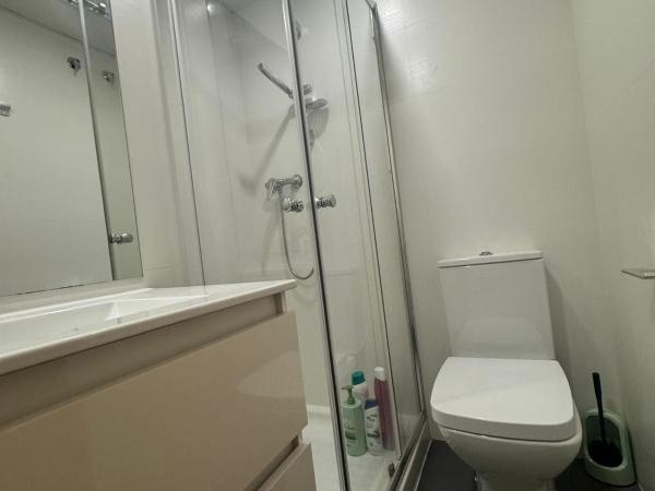 ENJOY THE STARS MADRID Zapata : photo 10 de la chambre chambre double standard avec salle de bains commune