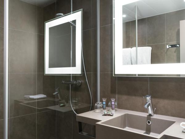 Novotel Château de Versailles : photo 3 de la chambre chambre supérieure lit queen-size