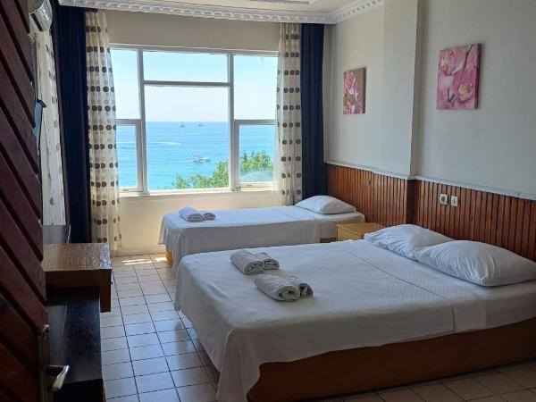 Lila butık hotel alanya : photo 2 de la chambre chambre triple