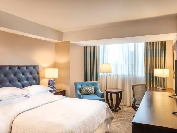 Sheraton Mexico City Maria Isabel : photo 1 de la chambre chambre affaires deluxe avec 1 lit queen-size - tour reforma