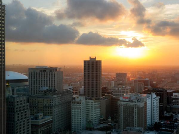 New Orleans Marriott : photo 7 de la chambre chambre lit king-size - vue sur ville