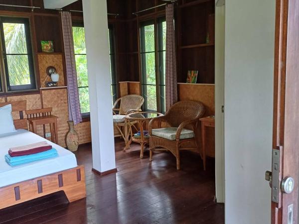Lake View Bungalows : photo 9 de la chambre apartment with view and balcony