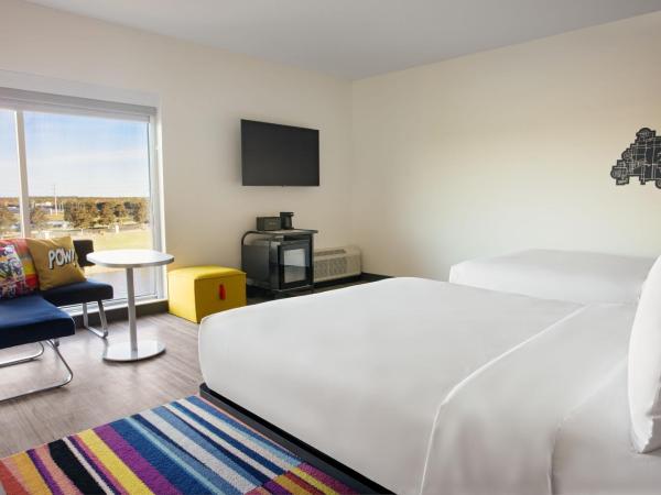 Aloft Orlando Lake Nona : photo 1 de la chambre chambre aloft avec 2 lits queen-size