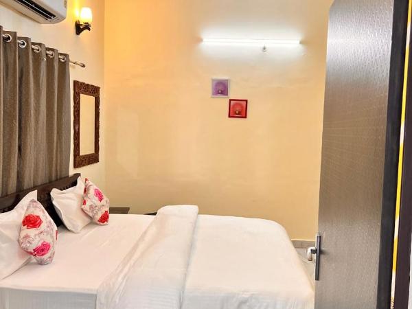 Hotel Lavish Inn : photo 1 de la chambre chambre double Économique