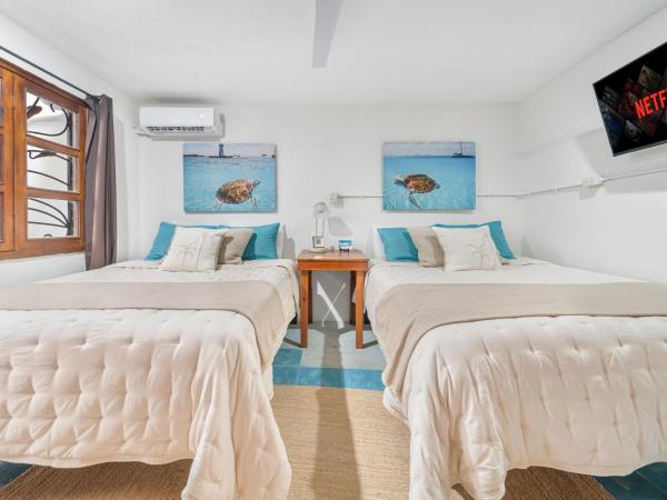 The Mermaid and The Pearl Boutique B&B : photo 5 de la chambre chalet 1 chambre