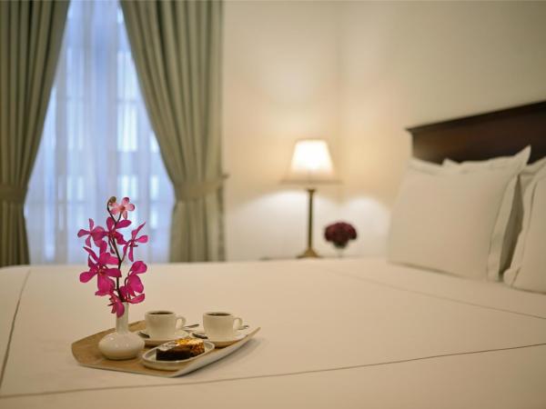 Ambassador, New Delhi - IHCL SeleQtions : photo 10 de la chambre suite double deluxe avec transfert aller simple, petit-déjeuner - 15 % de réduction sur nourriture et boissons sans alcool, happy hours (1 acheté, 1 offert) sur sélection de plats à l'insomnia