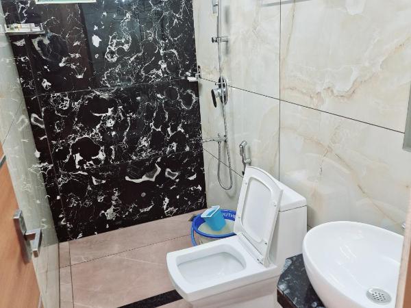 MARINA SUITES AIRPORT HOTEL : photo 3 de la chambre chambre double avec balcon