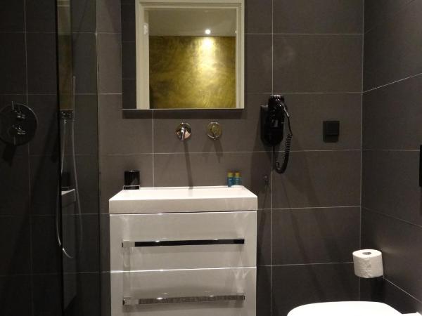 Sara's Boutique Hotel : photo 2 de la chambre petite chambre simple