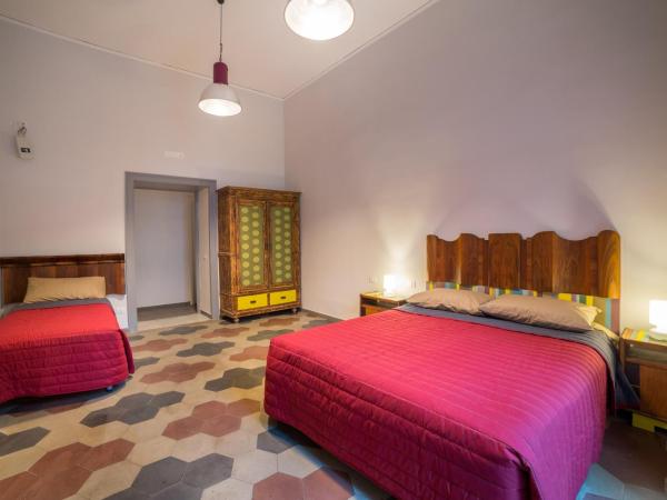 The Foria House by House In Naples : photo 2 de la chambre chambre triple supérieure