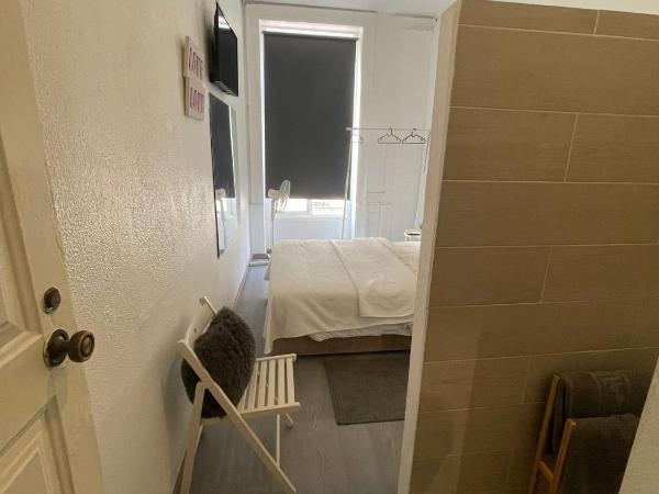 Guesthouse Franco : photo 4 de la chambre chambre double avec salle de bains privative