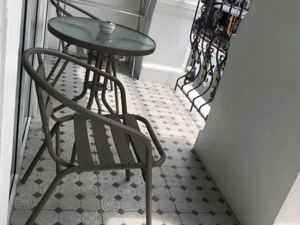 Casa Blanca Boutique Hotel - SHA Plus : photo 10 de la chambre premium deluxe twin room city view with balcony