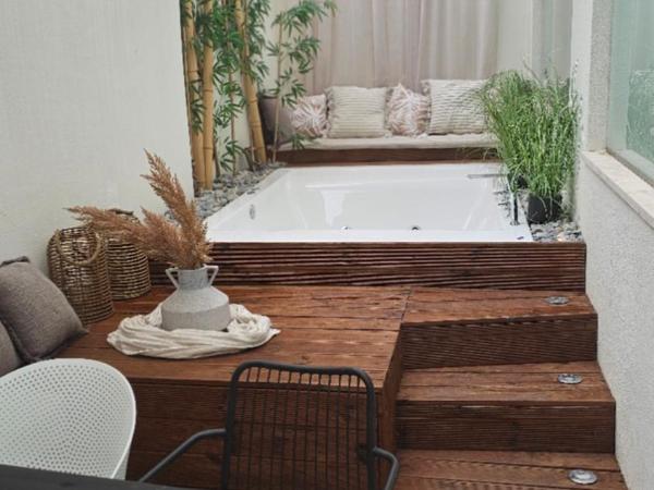 Atlantis Boutique City Hotel : photo 4 de la chambre suite avec jacuzzi