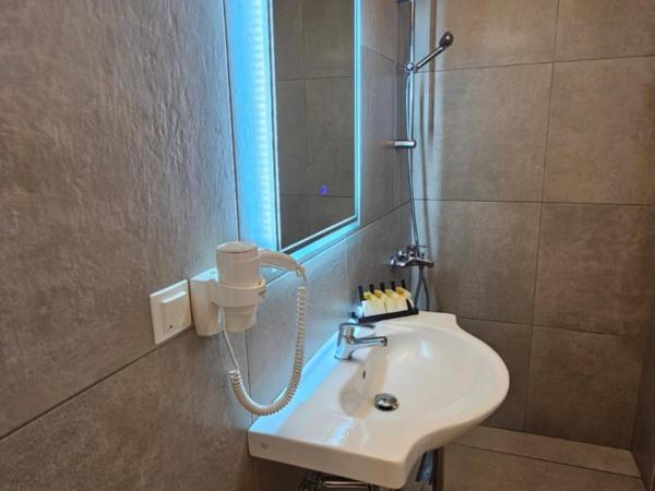 Atlantis Boutique City Hotel : photo 7 de la chambre chambre triple supérieure