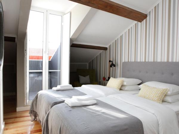 Flores Guest House : photo 3 de la chambre chambre double ou lits jumeaux avec balcon
