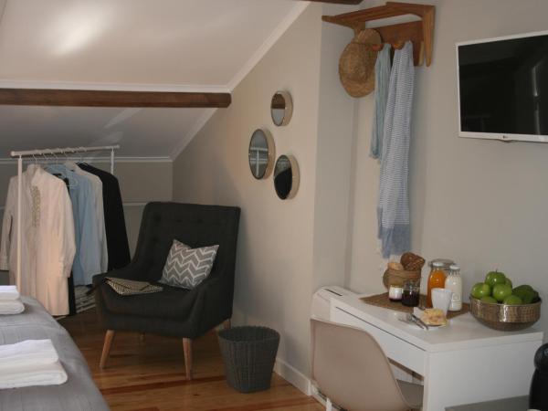 Flores Guest House : photo 2 de la chambre chambre double ou lits jumeaux supérieure avec balcon