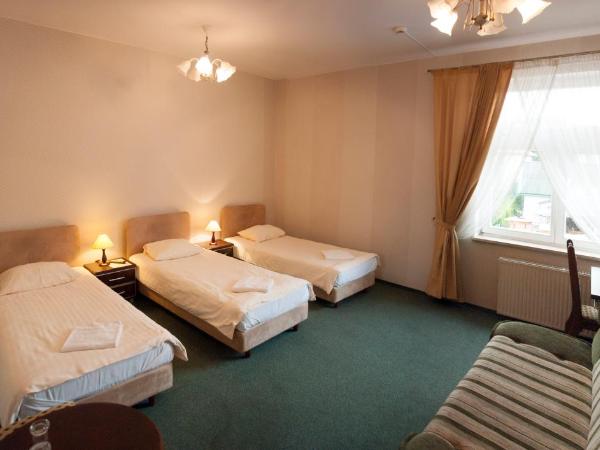 Hotel Nad Rzeczką : photo 2 de la chambre chambre triple