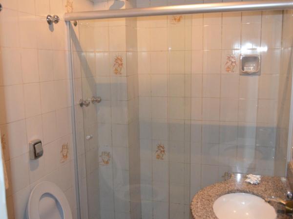 Reinales Plaza Hotel : photo 4 de la chambre chambre quadruple de luxe