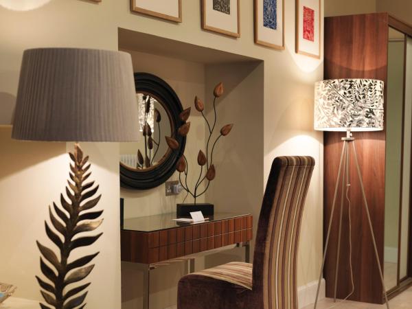 24 Royal Terrace : photo 3 de la chambre studio apartment with lower ground floor access. limited views.