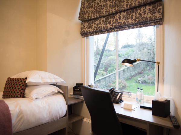 24 Royal Terrace : photo 3 de la chambre chambre simple - vue sur jardin