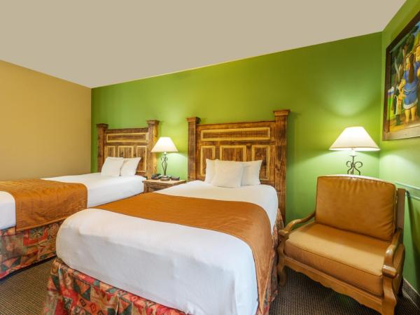 La Hacienda Inn : photo 4 de la chambre chambre standard avec 2 lits doubles-non-fumeurs 