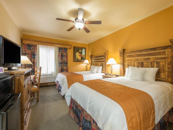 La Hacienda Inn : photo 6 de la chambre chambre de luxe avec 2 lits doubles - pour personnes à mobilité réduite - non-fumeurs