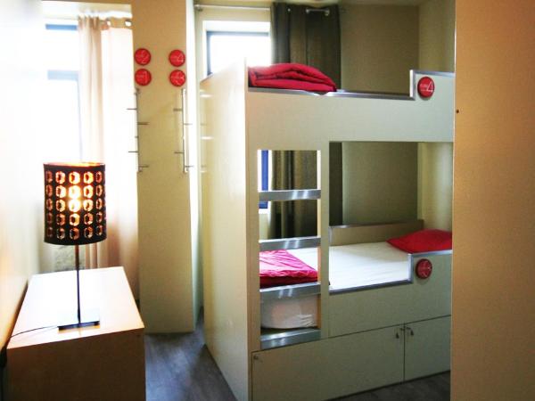 PILOT Design Hostel & Bar : photo 3 de la chambre lit dans un dortoir de 4 lits