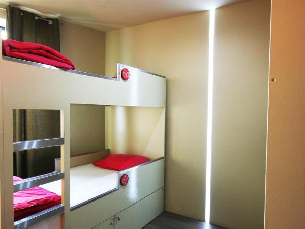 PILOT Design Hostel & Bar : photo 2 de la chambre lit dans un dortoir de 4 lits